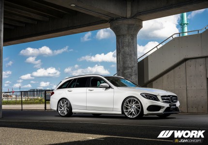 F: 20 x 8.5 +36 (Tyre: 215/35/20)
R: 20 x 8.5 +36 (Tyre: 225/35/20)