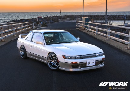 F: 5-114.3 17x9.0 +17
R: 5-114.3 17x9.0 +17