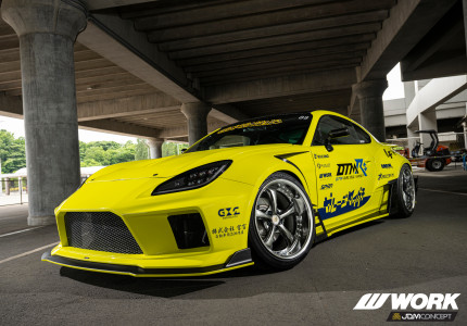 F: 5-100 18x9.5 -24 R-disk (225/40/18)
R: 5-100 18x10.5 -42 A-disk (265/35/18)
