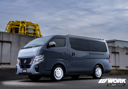 F: 6-139.7 17x6.5 +48 (215/60/17)
R: 6-139.7 17x6.5 +48 (215/60/17)