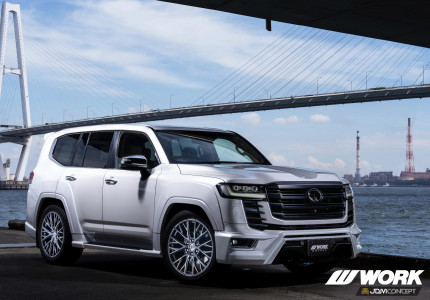 F: 6-139.7 22x10.0 +55 (285/45/22)
R: 6-139.7 22x10.0 +55 (285/45/22)