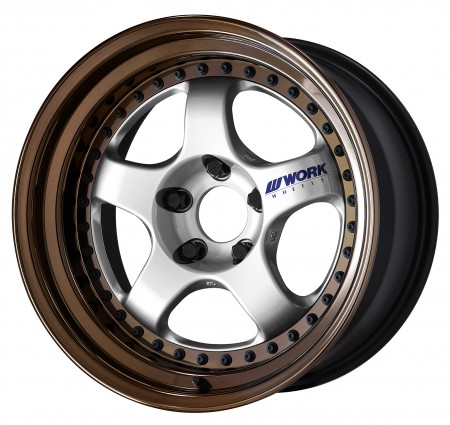 GLOSS SILVER [SIL] CENTRE DISK, GLOSS BRONZE ANODIZED STEP RIM WITH BLACK RIVETS